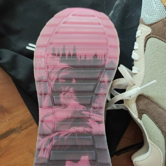 HOFF Never Worn Verona Shoes - Picture 3 of 3